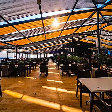 Senza Garden Club 5* Odaonu