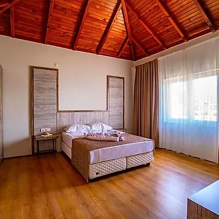 Senza Garden Club Hotel